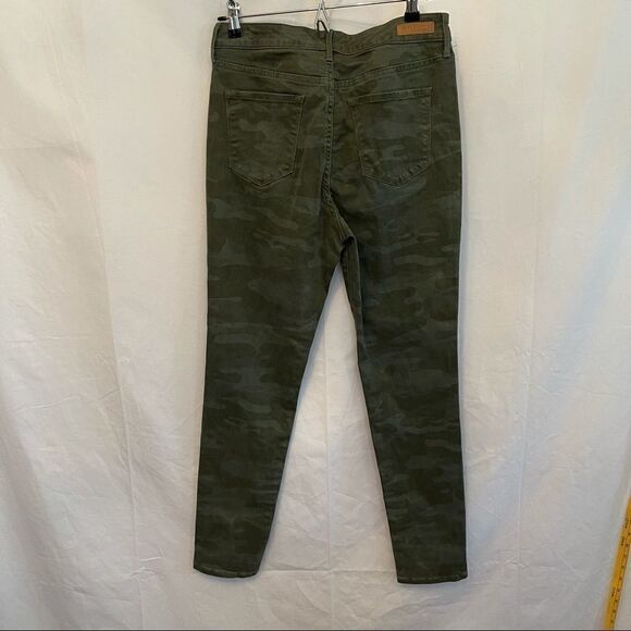Social Standard by Sanctuary Skinny Jean in Prosperity Camo - Picture 12 of 14